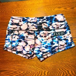 Good condition Fleo Low Rise Contour shorts size small